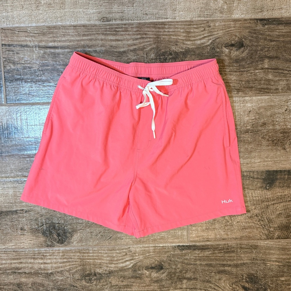 Huk Men's Pursuit SPF Volley Mesh 5" Swim Short, Coral, L